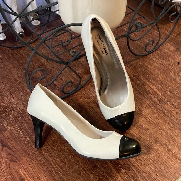 Comfort Plus Pumps Size 8 1/2 M